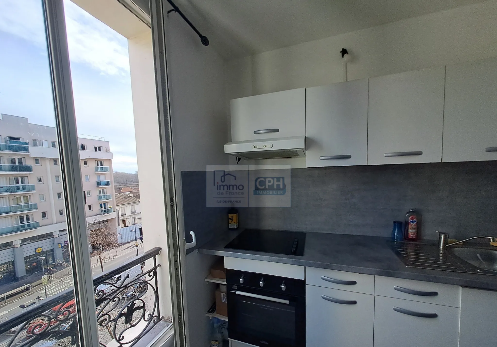 Studio à 200 m de Paris 