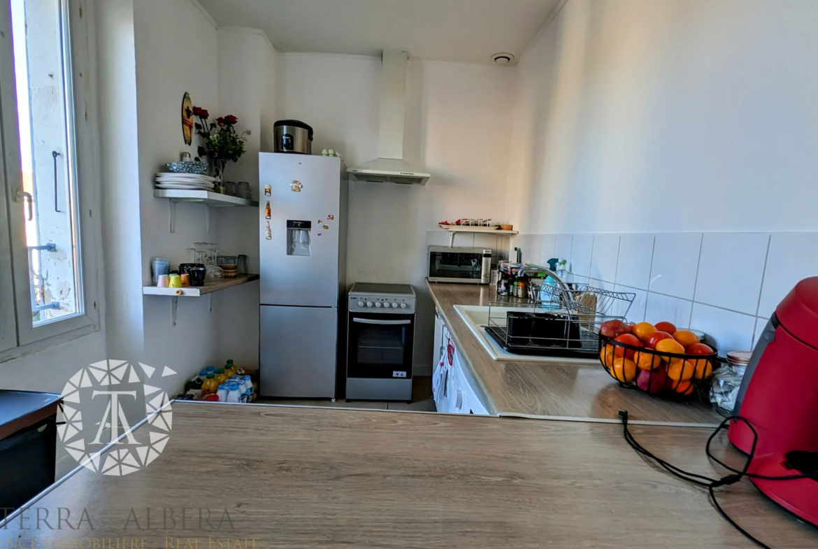 Appartement au dernier étage avec locataire à Le Boulou 