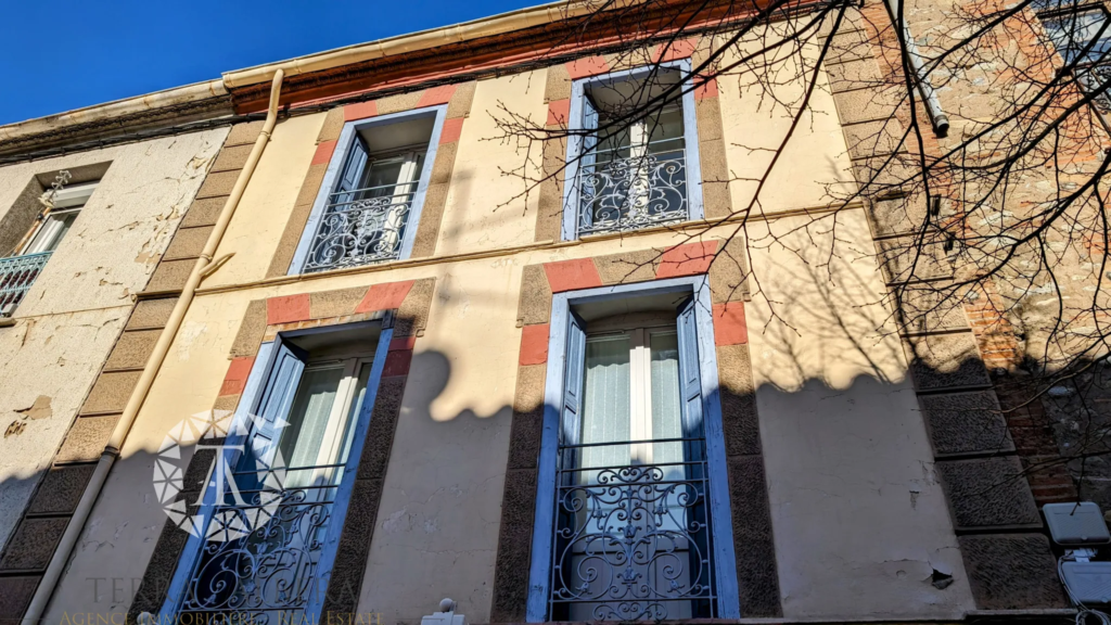 Appartement au dernier étage avec locataire à Le Boulou