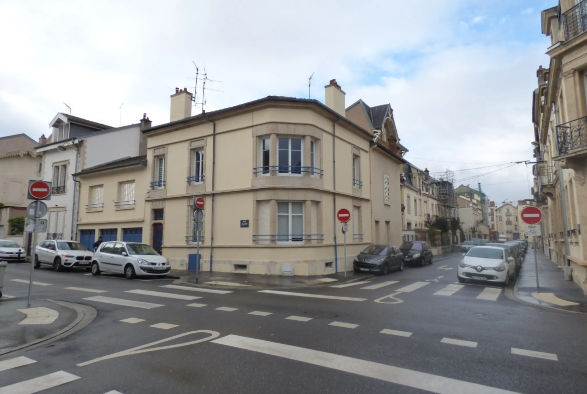 Bel appartement 3 pièces de caractère à Nancy 