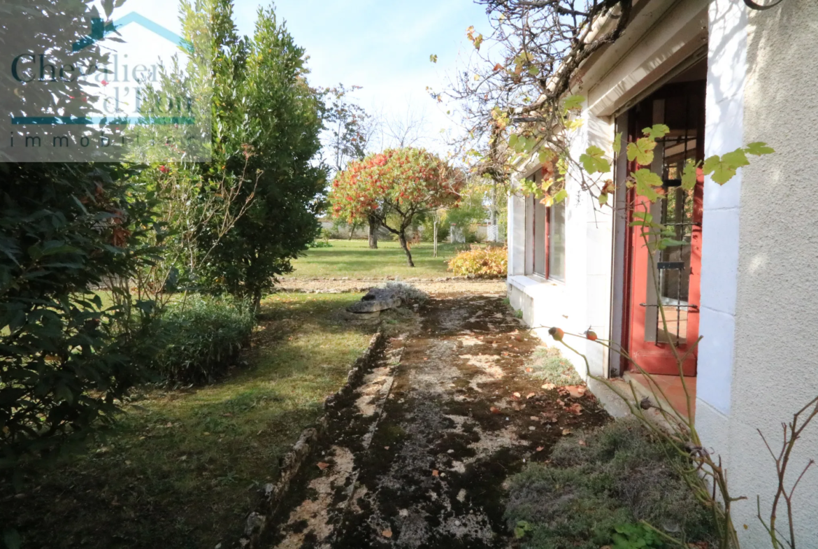 Maison principale et annexe à Roffey proche de Tonnerre 