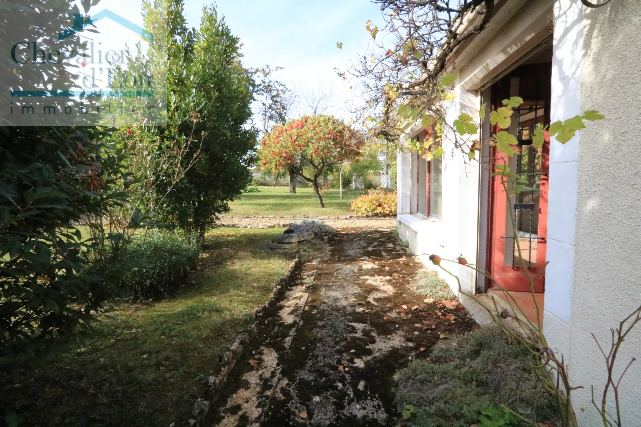 Maison principale et annexe à Roffey proche de Tonnerre 