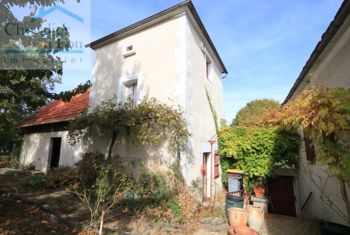 Maison principale et annexe à Roffey proche de Tonnerre 