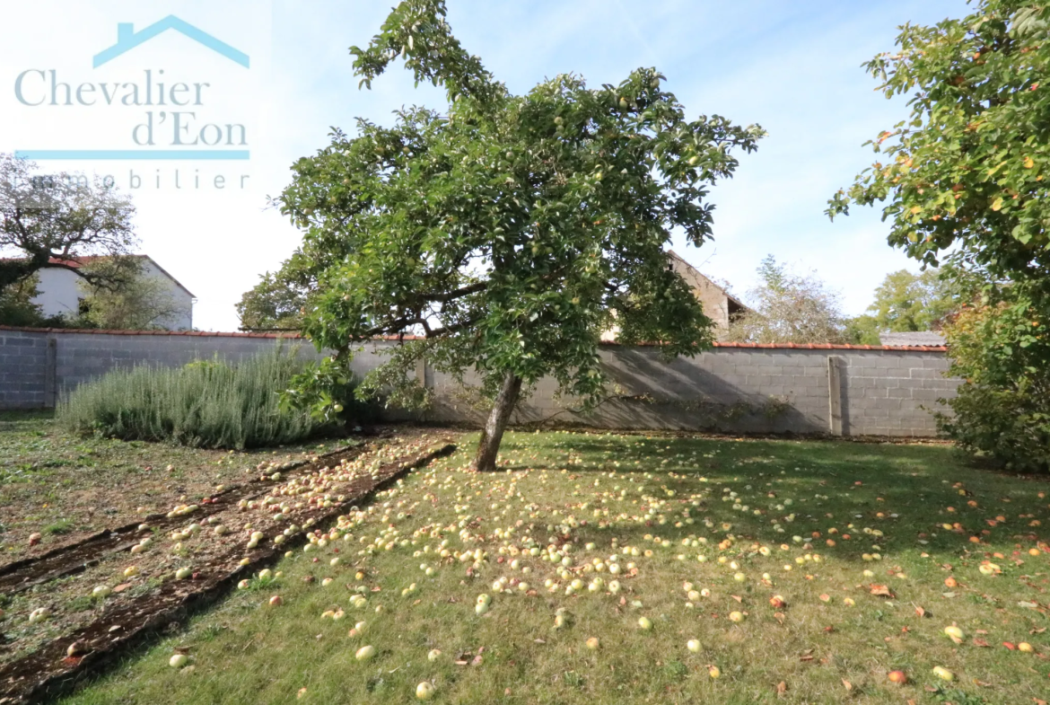 Maison principale et annexe à Roffey proche de Tonnerre 