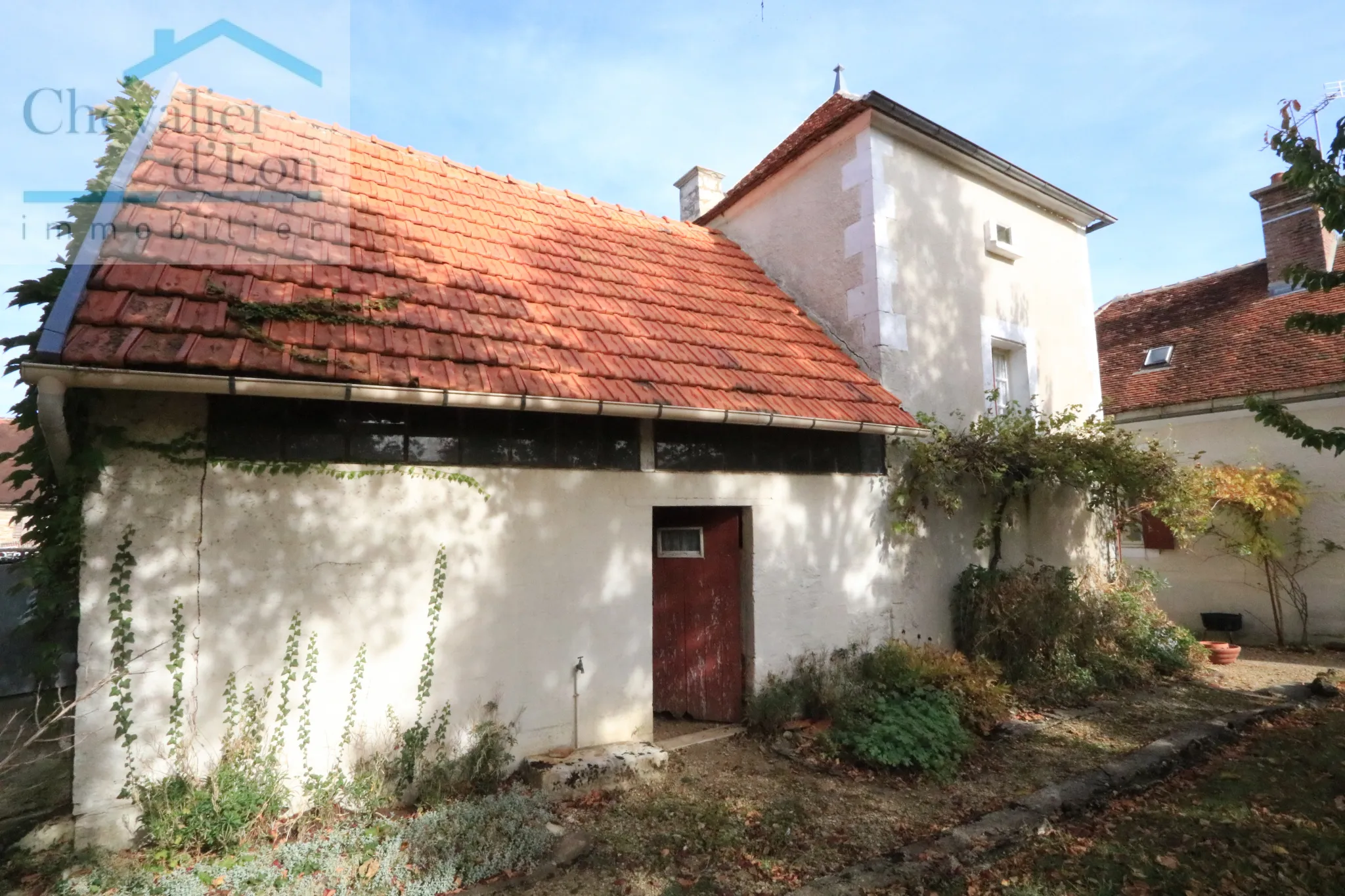 Maison principale et annexe à Roffey proche de Tonnerre 