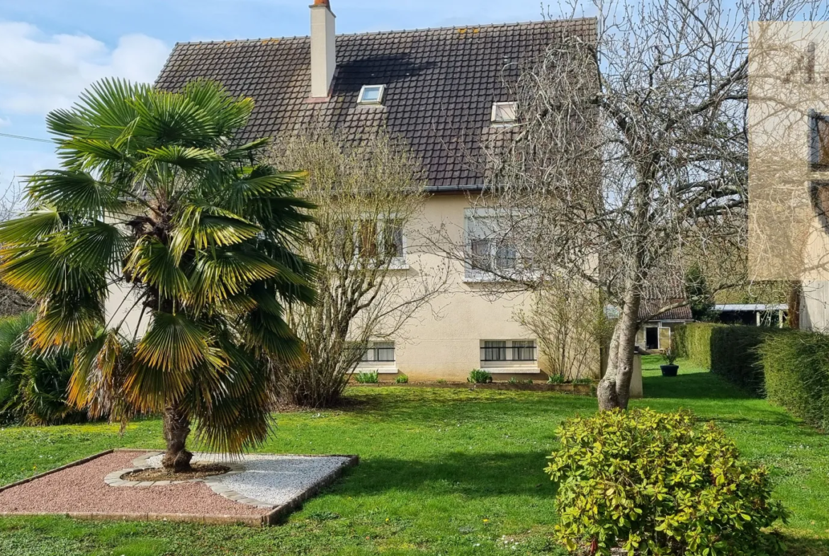 Belle maison sur sous-sol à Vendome 