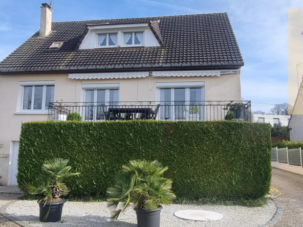 Belle maison sur sous-sol à Vendome