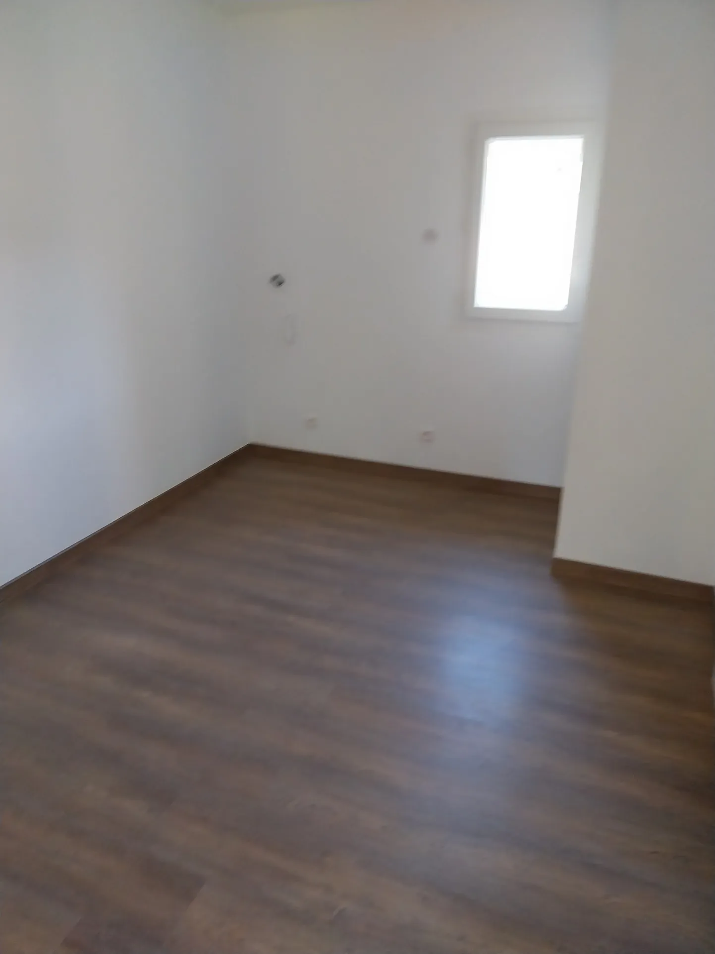 Maison Rénovée à Vendre à Brevonnes - 129m2 - 159 500 euros 