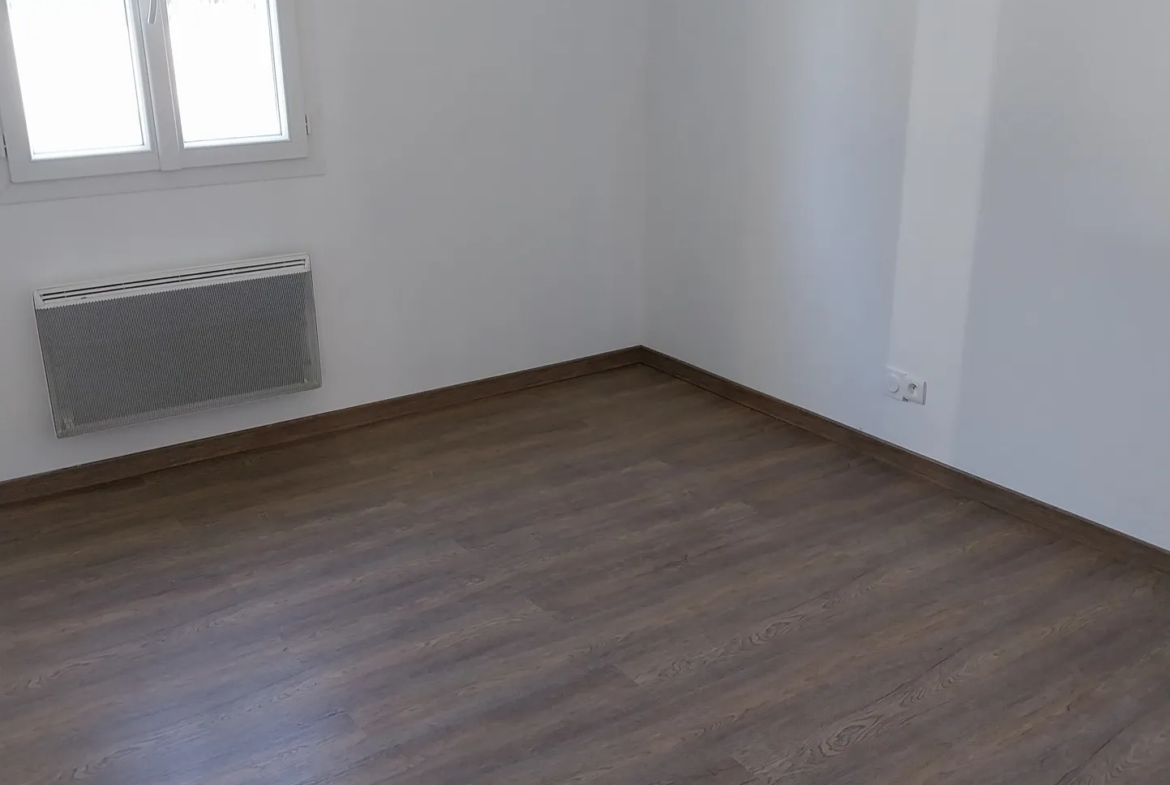 Maison Rénovée à Vendre à Brevonnes - 129m2 - 159 500 euros 