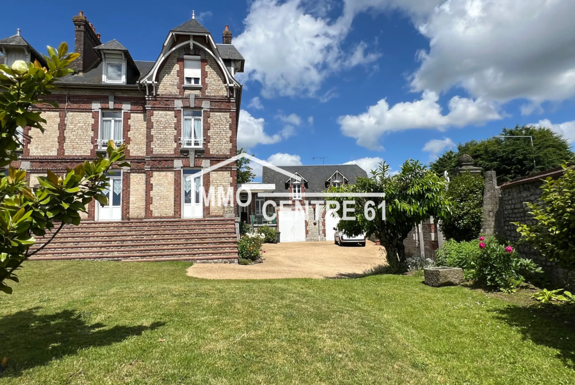 Maison élégante à La Ferté Macé de 230m2 sur terrain de 770m2 