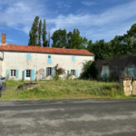 Maison de caractères en pierres à rénover - Ste Hermine