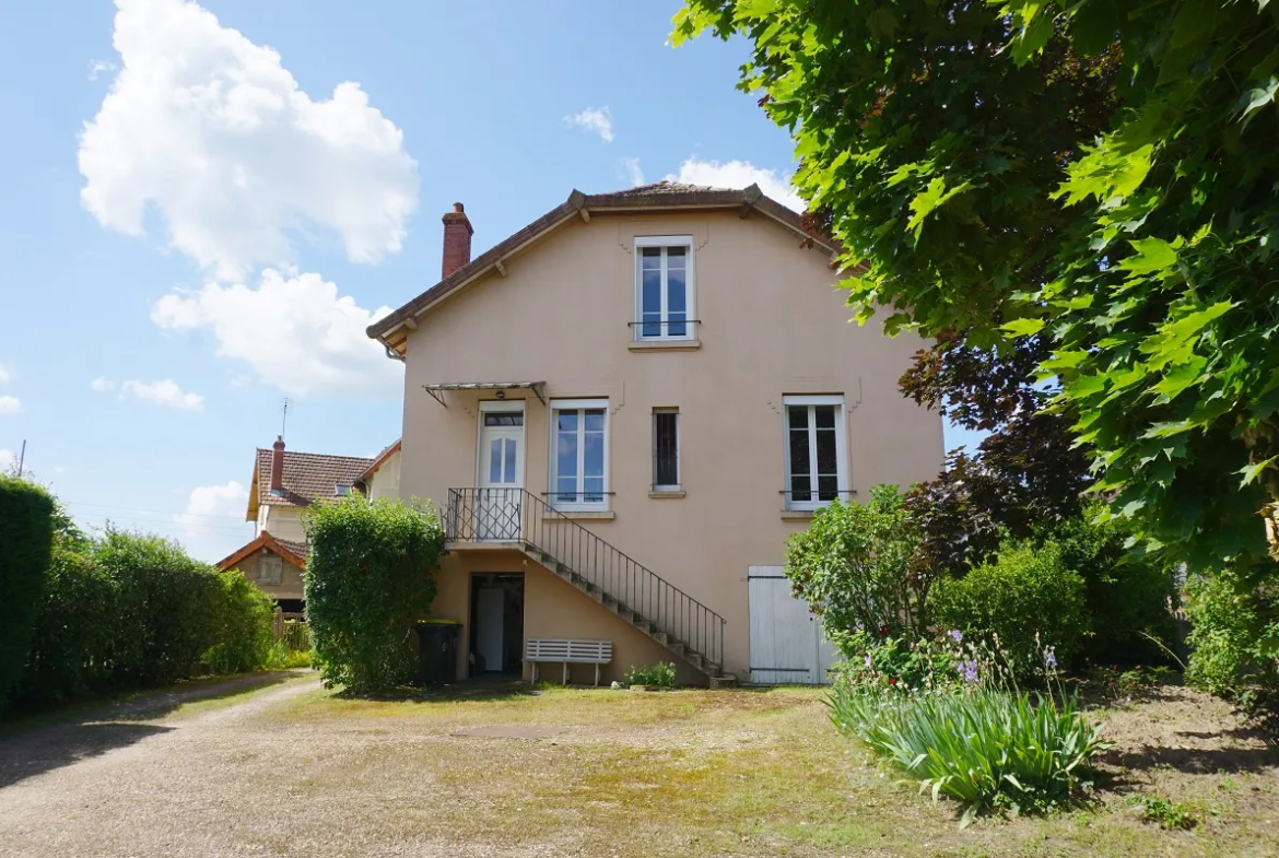 Maison des années 30 à Paray le Monial 