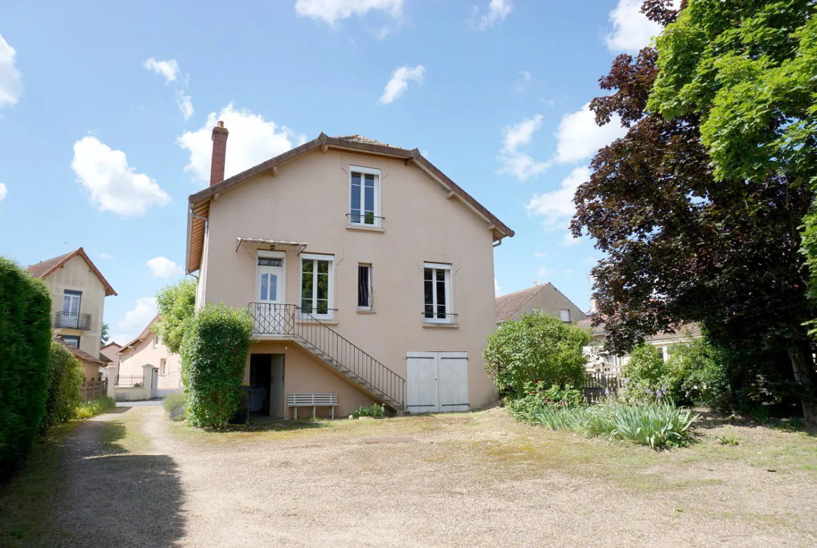 Maison des années 30 à Paray le Monial 