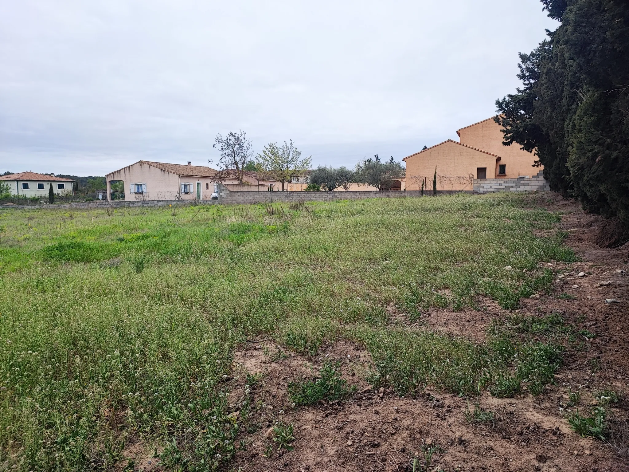 Terrain constructible à Castelnau d'Aude 