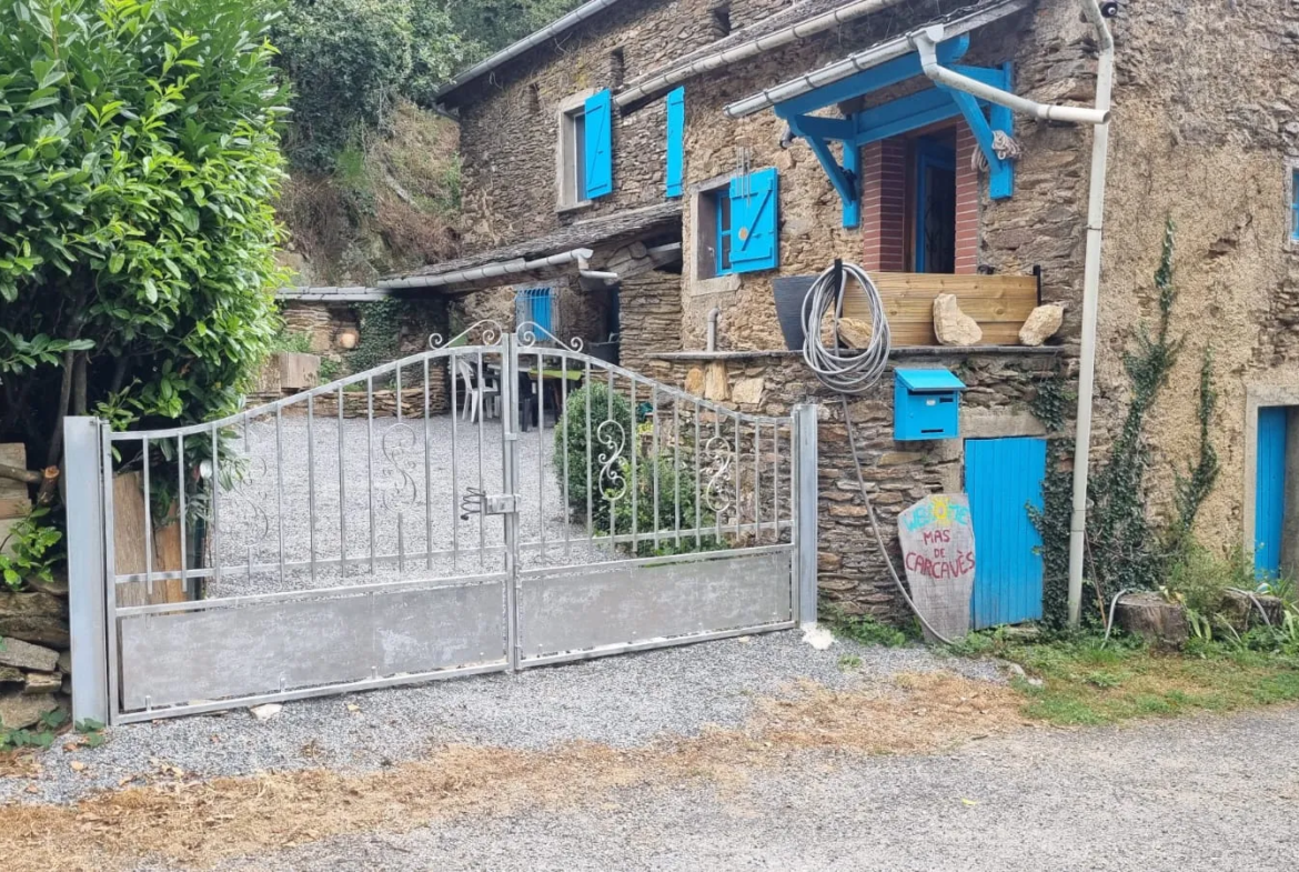 Maison de Campagne à St Salvi De Carcaves 