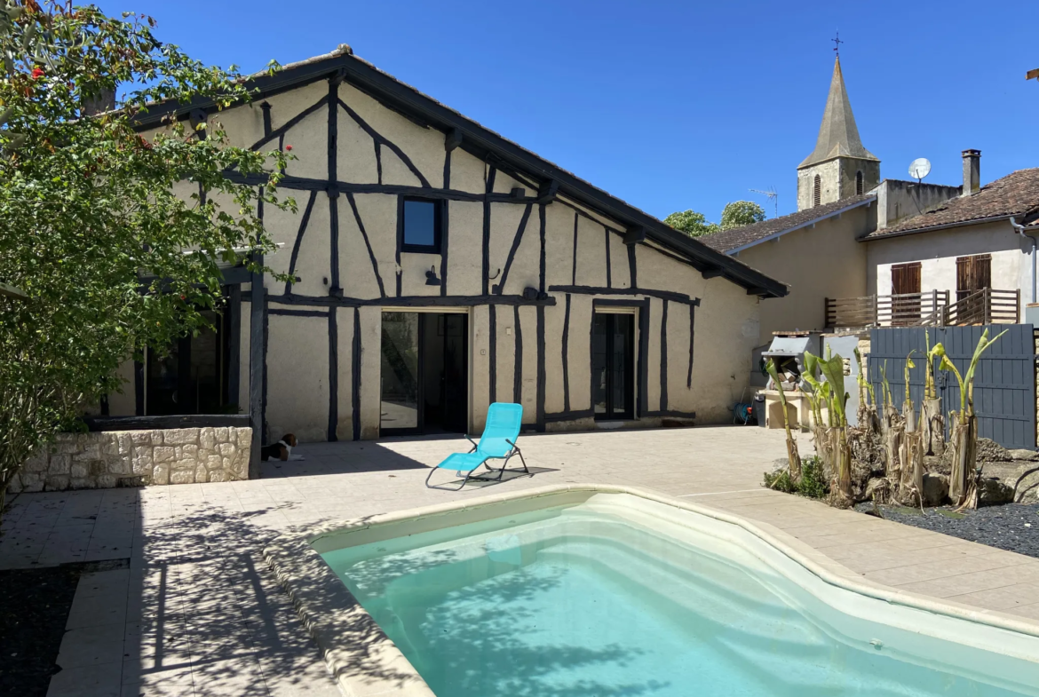 Maison de type landaise avec piscine à Montréal-du-Gers 