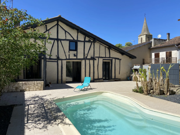 Maison de type landaise avec piscine à Montréal-du-Gers