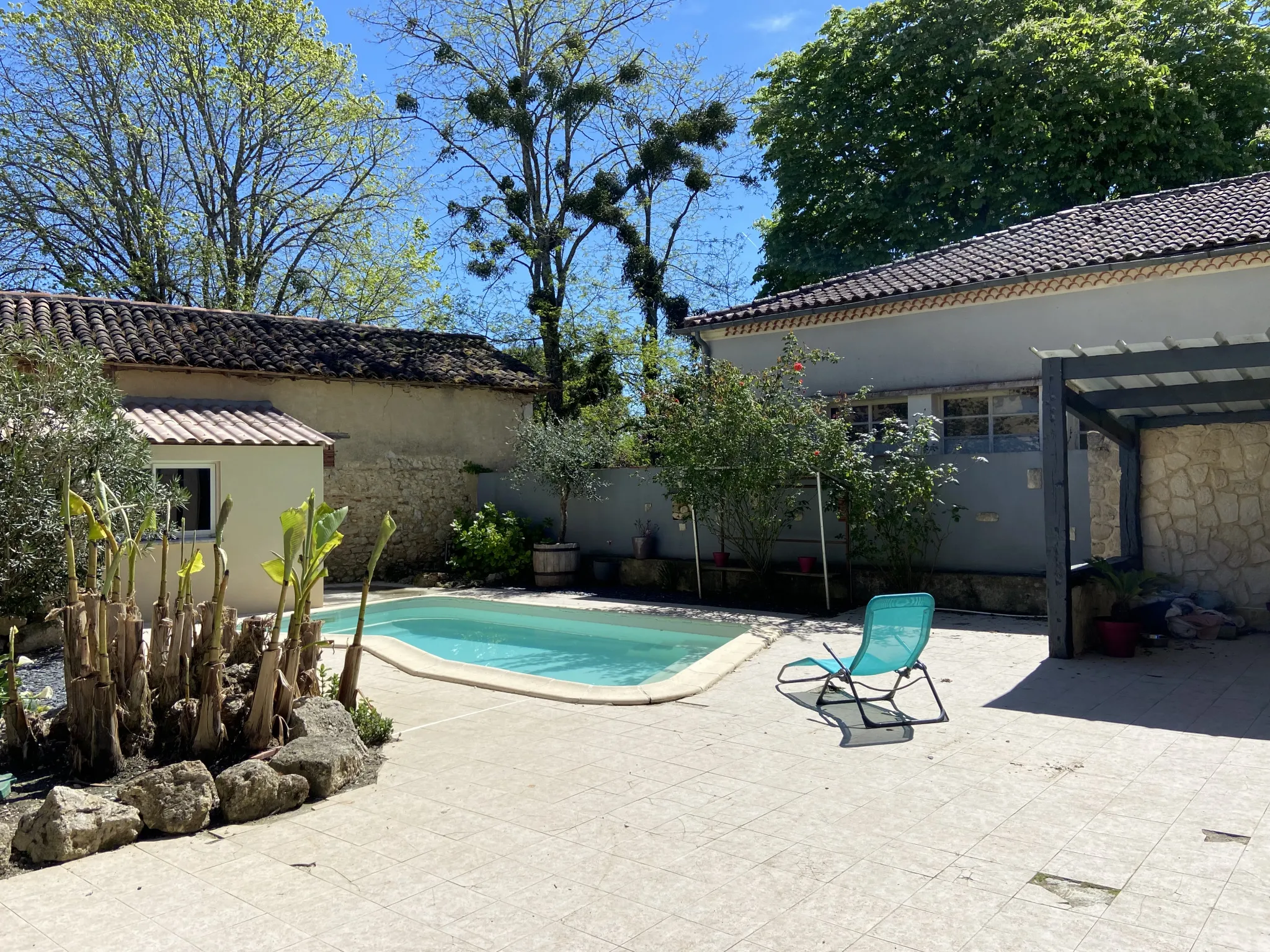 Maison de type landaise avec piscine à Montréal-du-Gers 