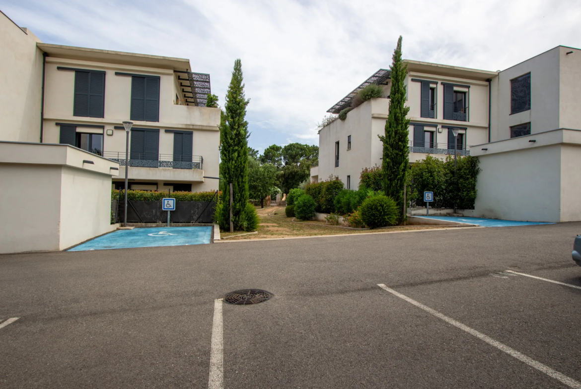 Appartement T2 avec terrasse à Ste lucie de porto vecchio 