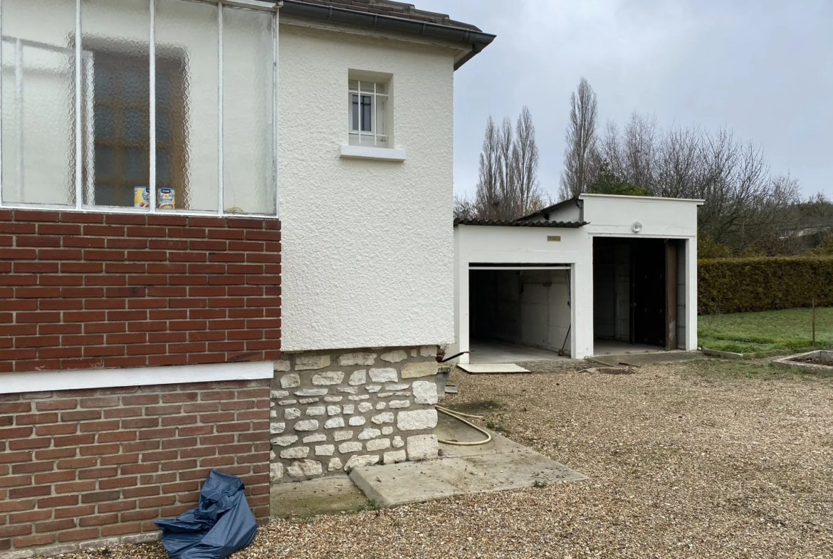 Maison Traditionnelle à Pacy-sur-Eure, 52 m2, Confortable 