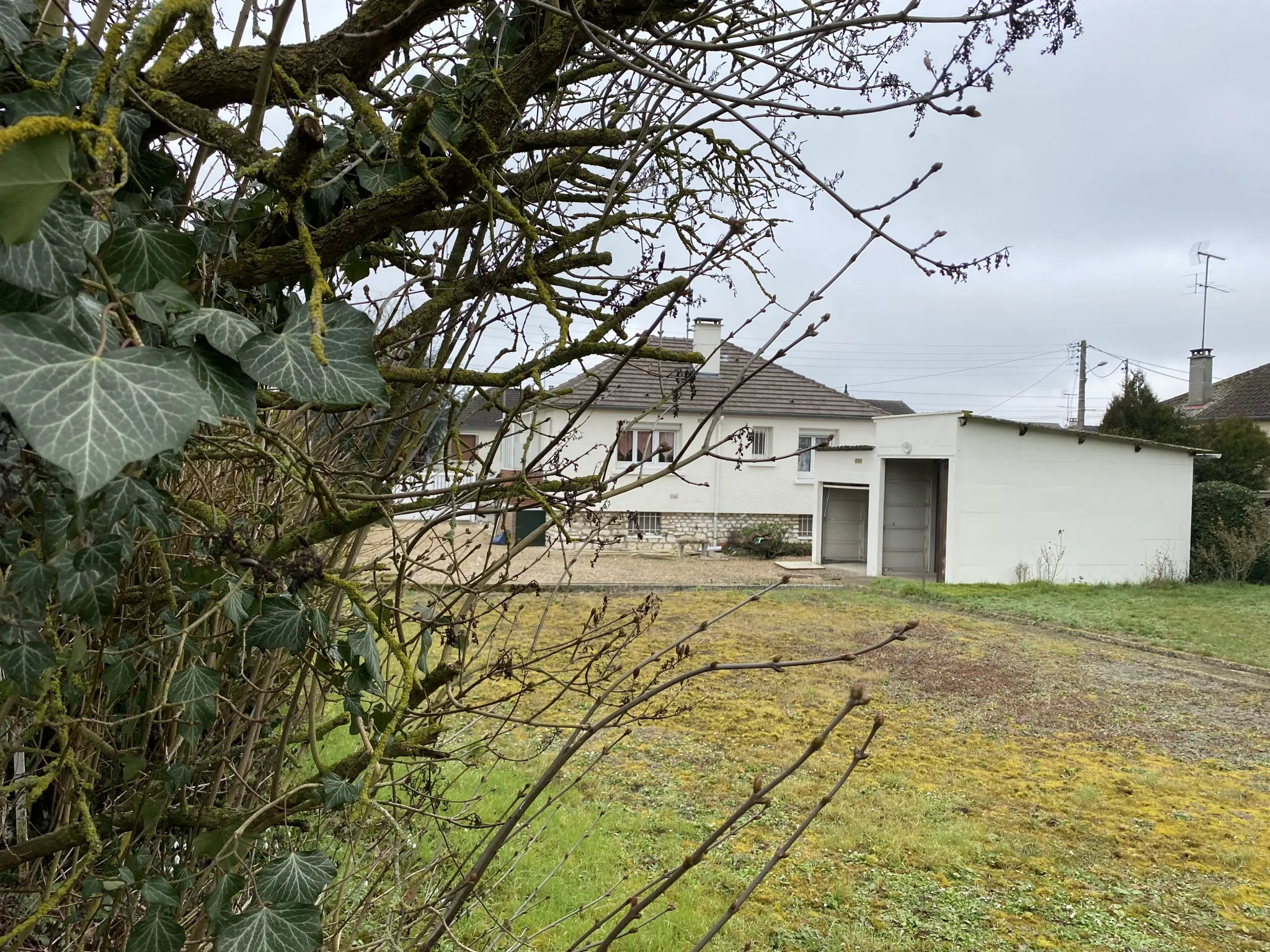 Maison Traditionnelle à Pacy-sur-Eure, 52 m2, Confortable 