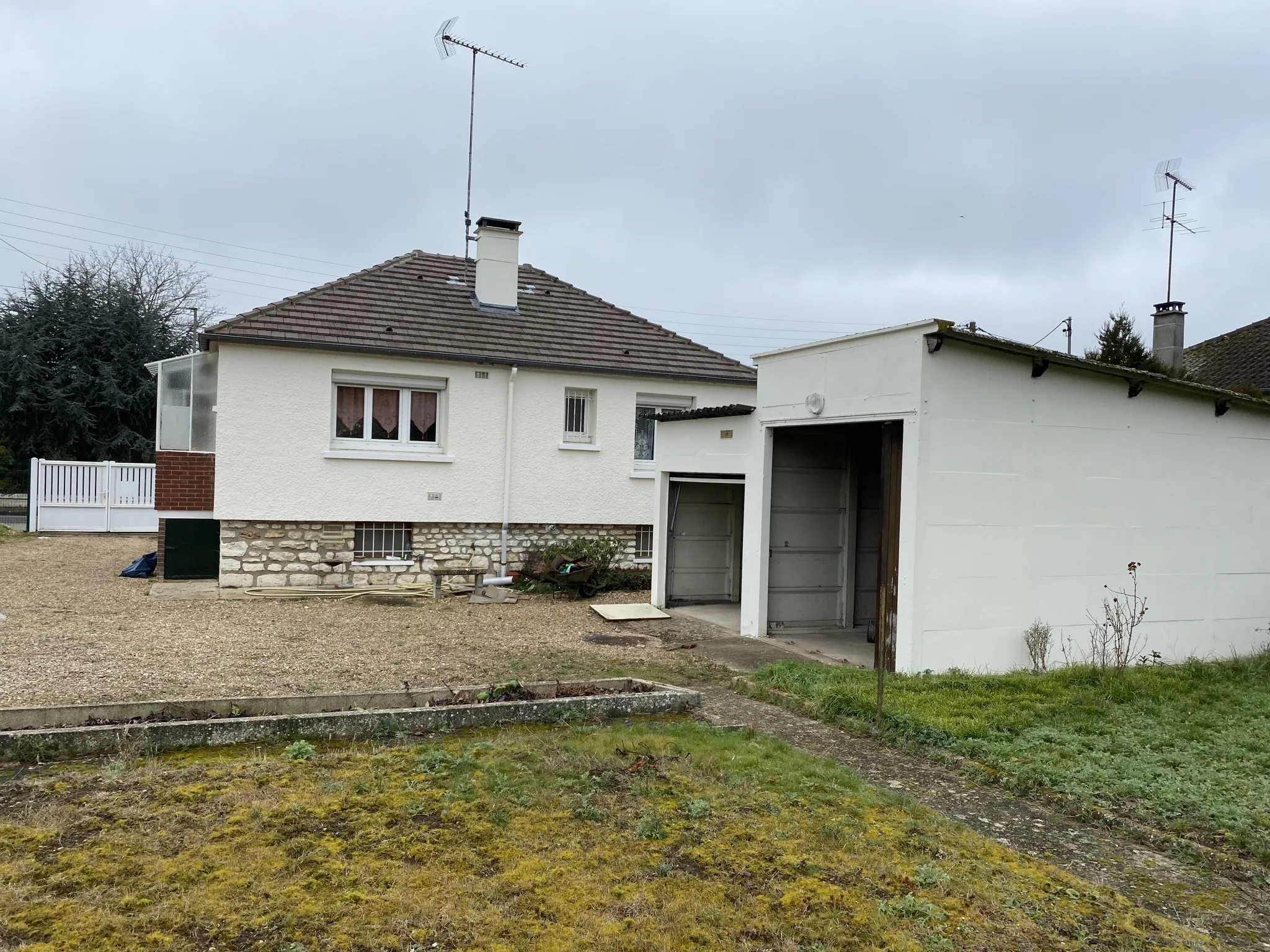 Maison Traditionnelle à Pacy-sur-Eure, 52 m2, Confortable 