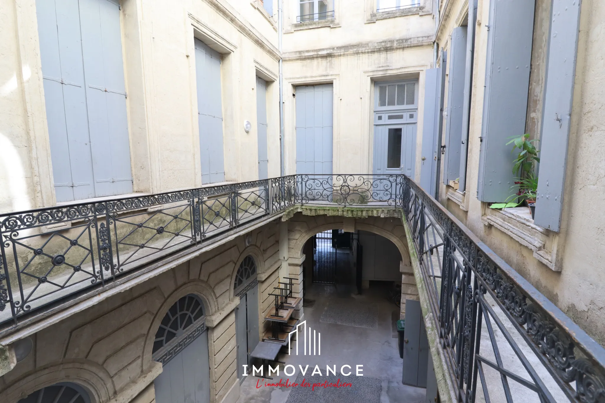 Vente Centre-historique Montpellier Loft 59m2 clim + cour 