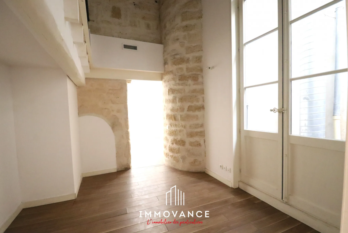 Vente Centre-historique Montpellier Loft 59m2 clim + cour 