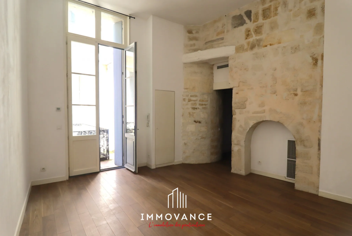 Vente Centre-historique Montpellier Loft 59m2 clim + cour 