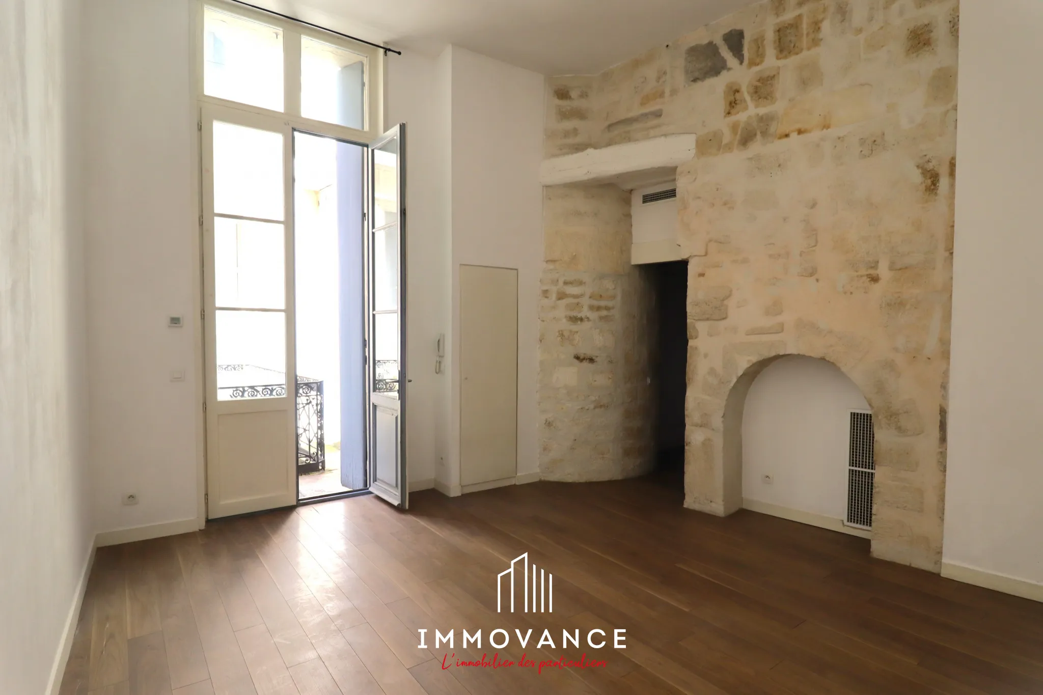 Vente Centre-historique Montpellier Loft 59m2 clim + cour 