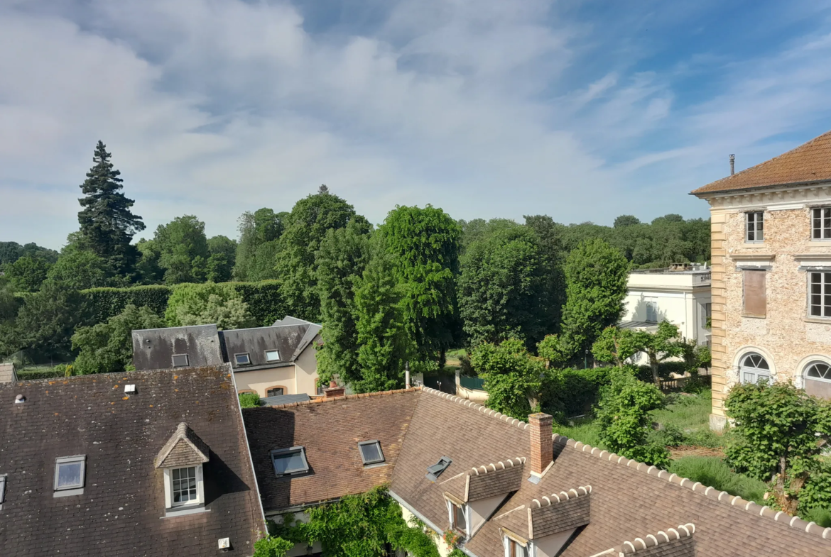 Studio en plein centre de Rambouillet avec vue dégagée 