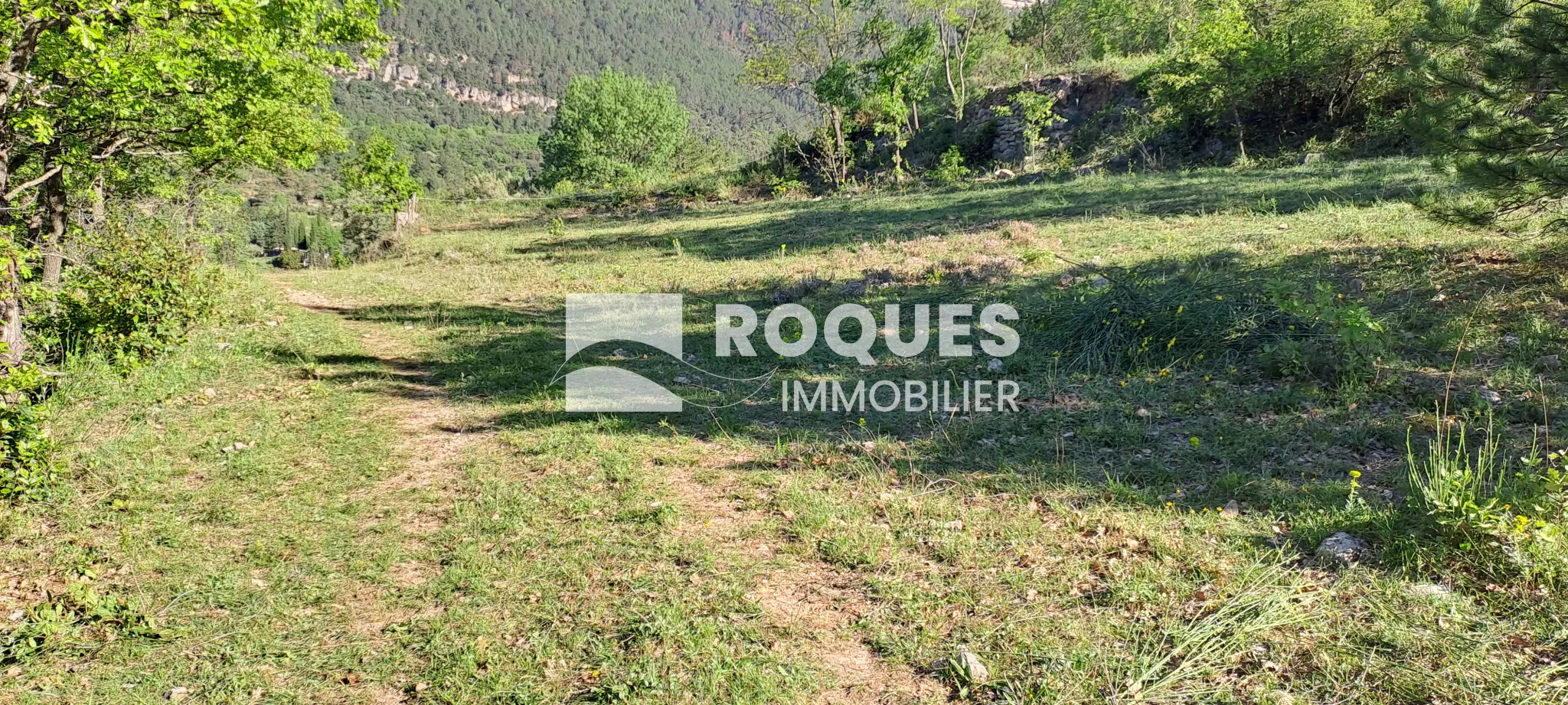 Terrain de Loisirs avec Vue Exceptionnelle à St Etienne de Gourgas 