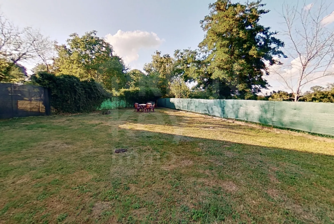 Maison rénovée avec 3 chambres et studio indépendant à Treigny 