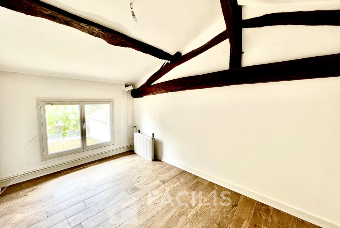 Maison rénovée à Béruges - 163m2, 4 chambres 