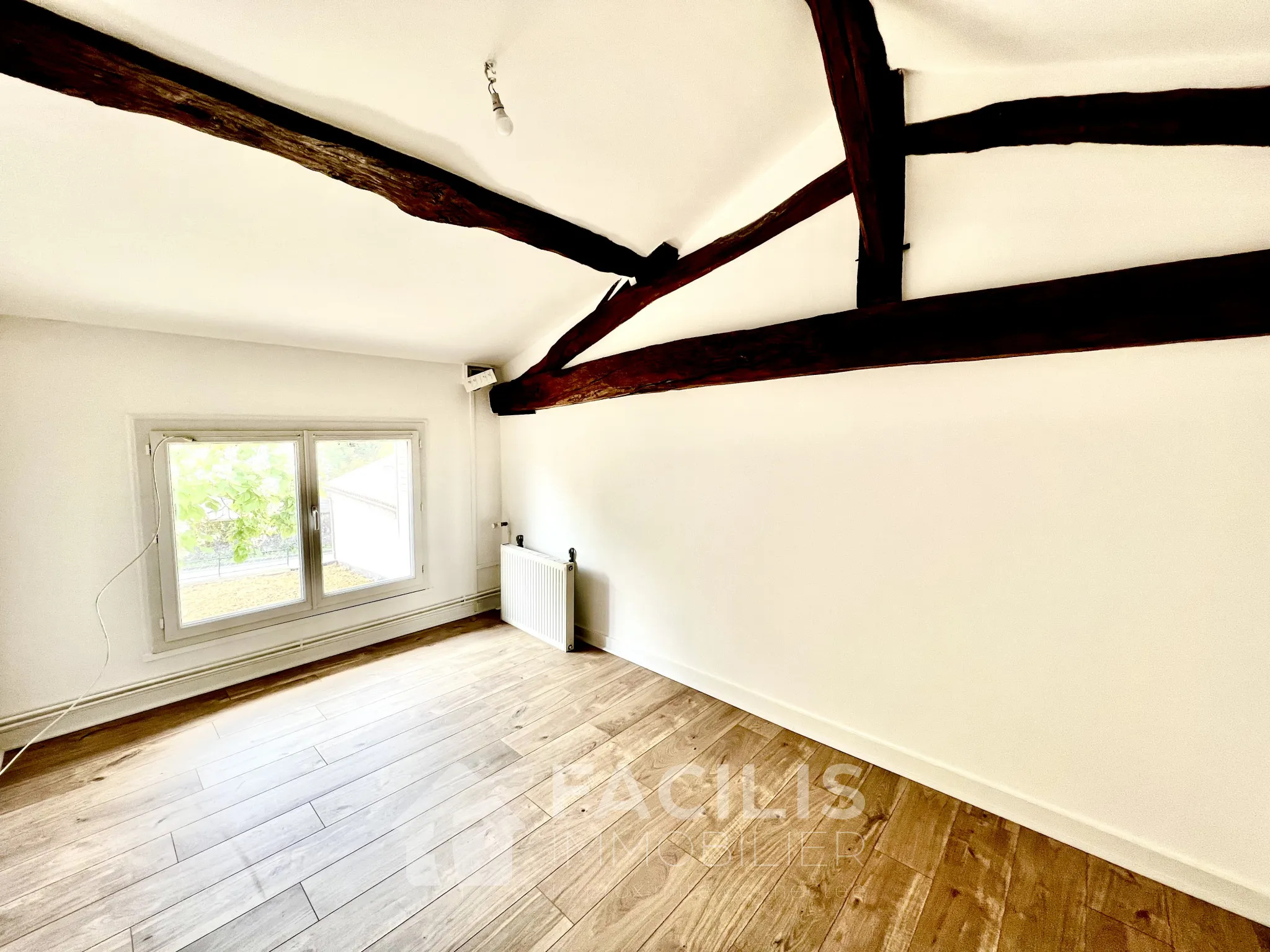 Maison rénovée à Béruges - 163m2, 4 chambres 