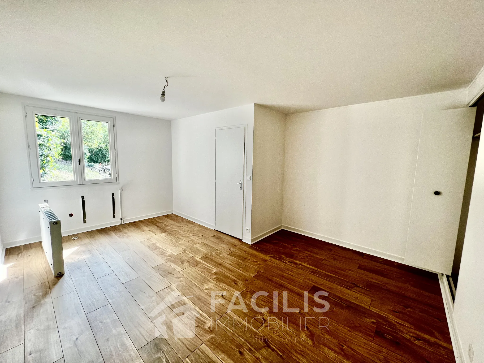 Maison rénovée à Béruges - 163m2, 4 chambres 