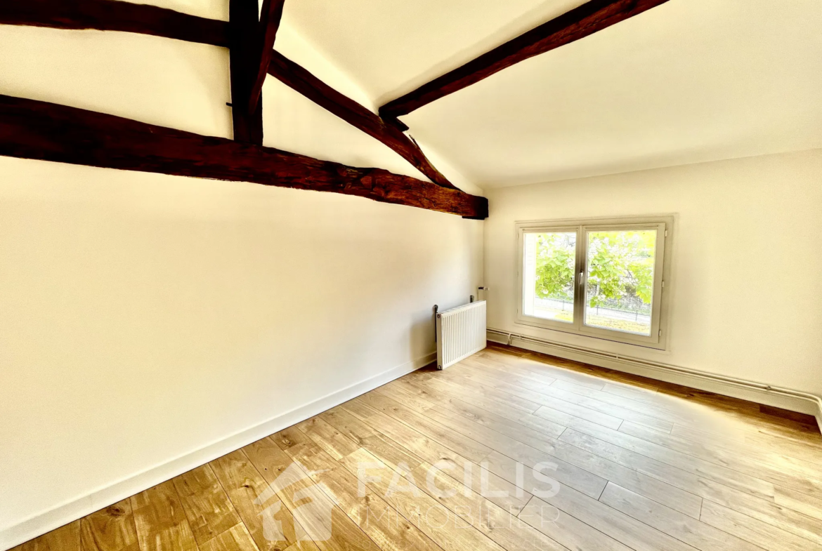 Maison rénovée à Béruges - 163m2, 4 chambres 