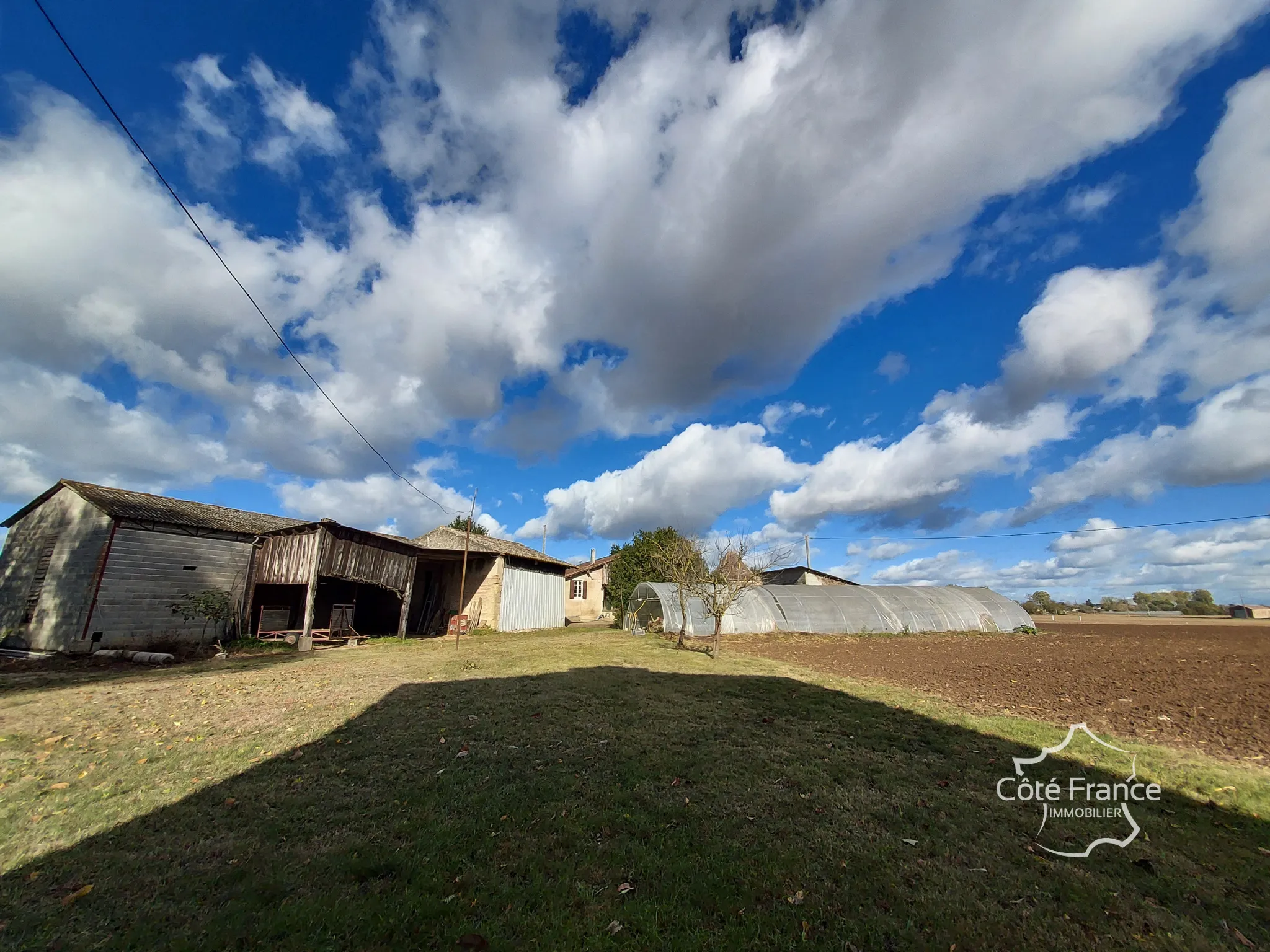 Ancienne ferme à rénover à 5 min de Marmande - 280 m2 habitables 