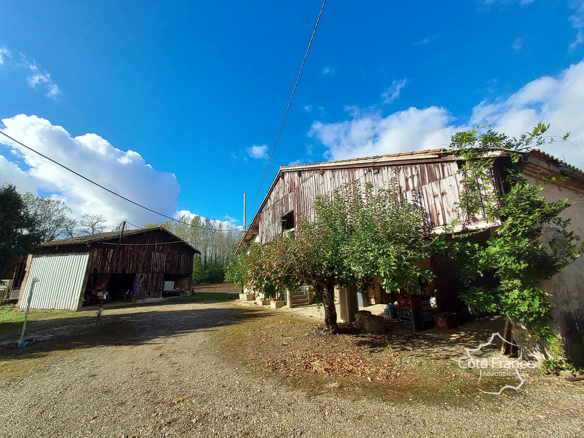 Ancienne ferme à rénover à 5 min de Marmande - 280 m2 habitables 