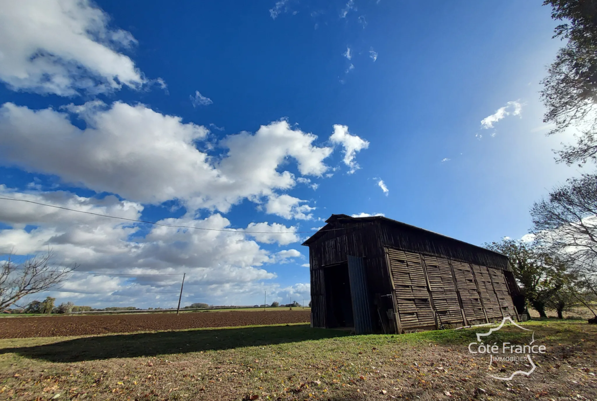 Ancienne ferme à rénover à 5 min de Marmande - 280 m2 habitables 