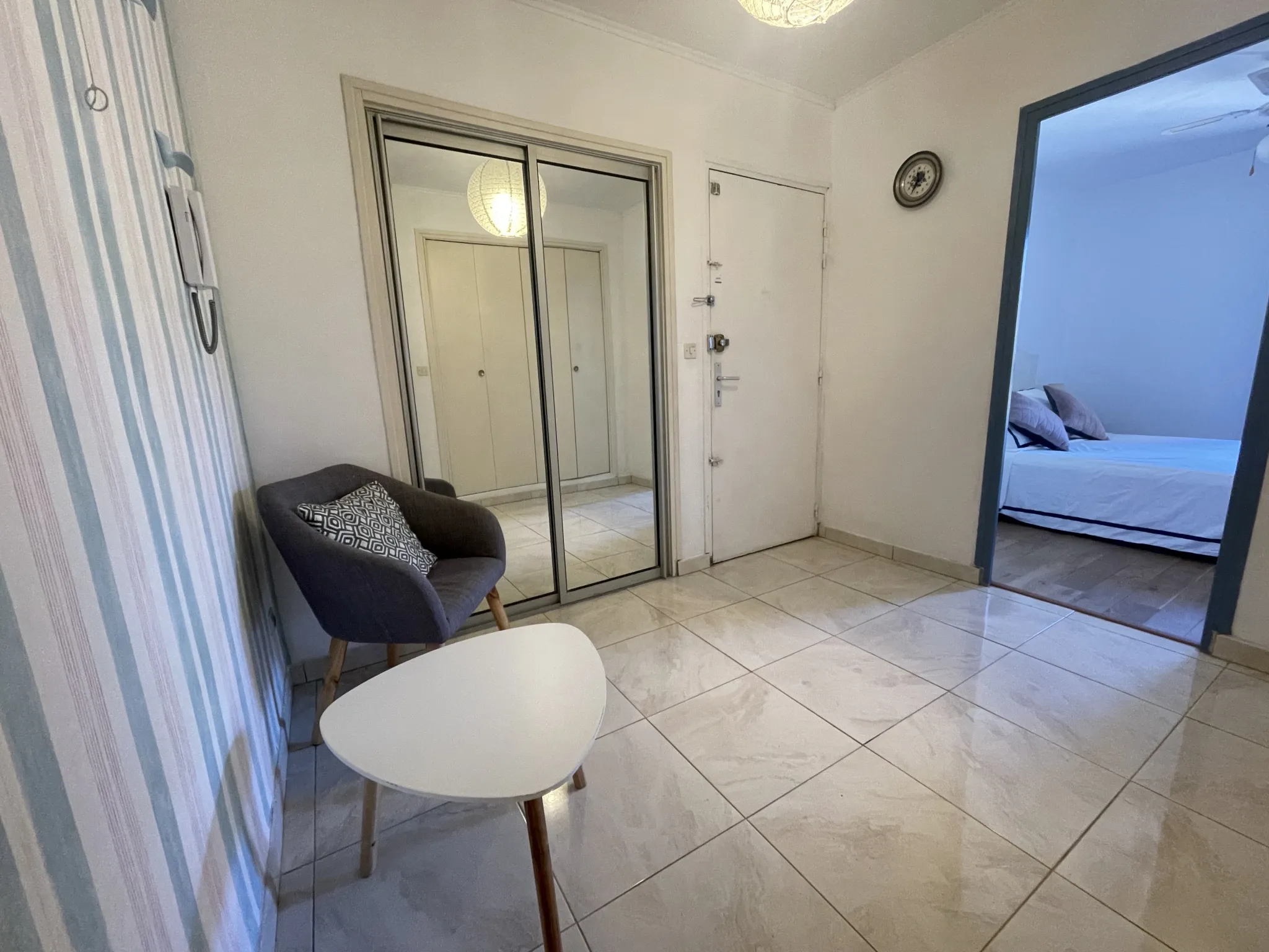 Appartement 3 pièces avec garage vue sur l'Hérault et la Cathédrale d'Agde 