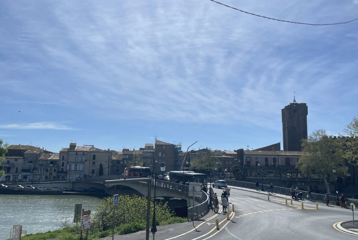 Appartement 3 pièces avec garage vue sur l'Hérault et la Cathédrale d'Agde 