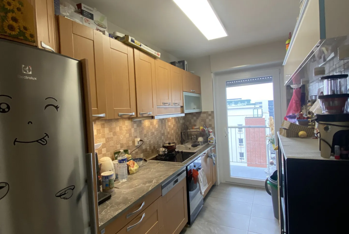 Appartement F3 rénové au cœur de Saint-Louis 