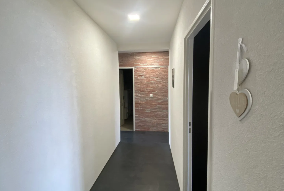 Appartement F3 rénové au cœur de Saint-Louis 