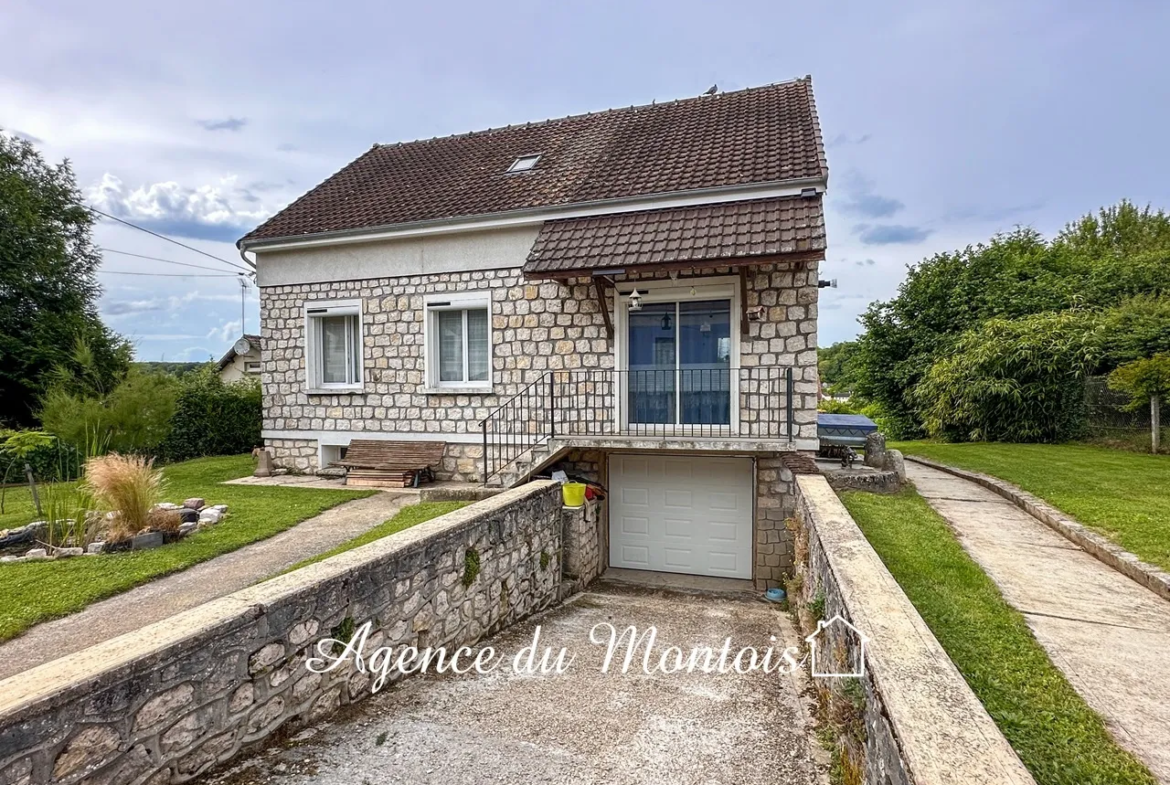 Pavillon Traditionnel avec Vue Détaillée à Donnemarie-Dontilly 