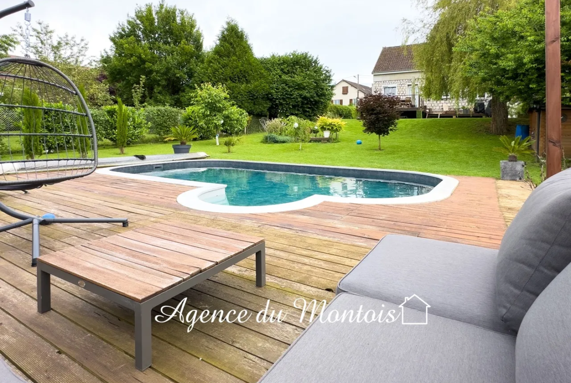 Pavillon Traditionnel avec Vue Détaillée à Donnemarie-Dontilly 