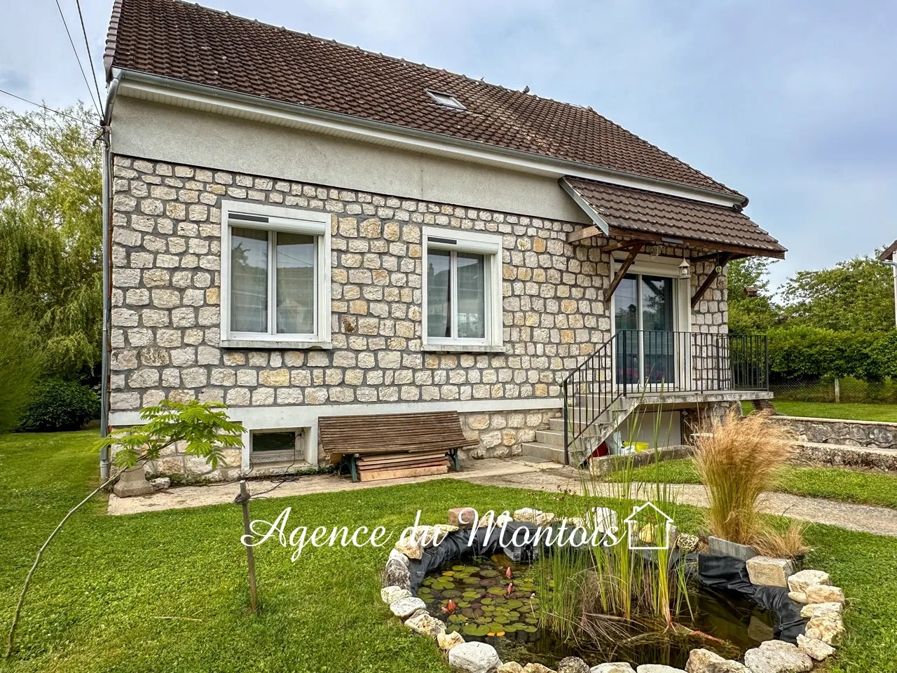 Pavillon Traditionnel avec Vue Détaillée à Donnemarie-Dontilly 