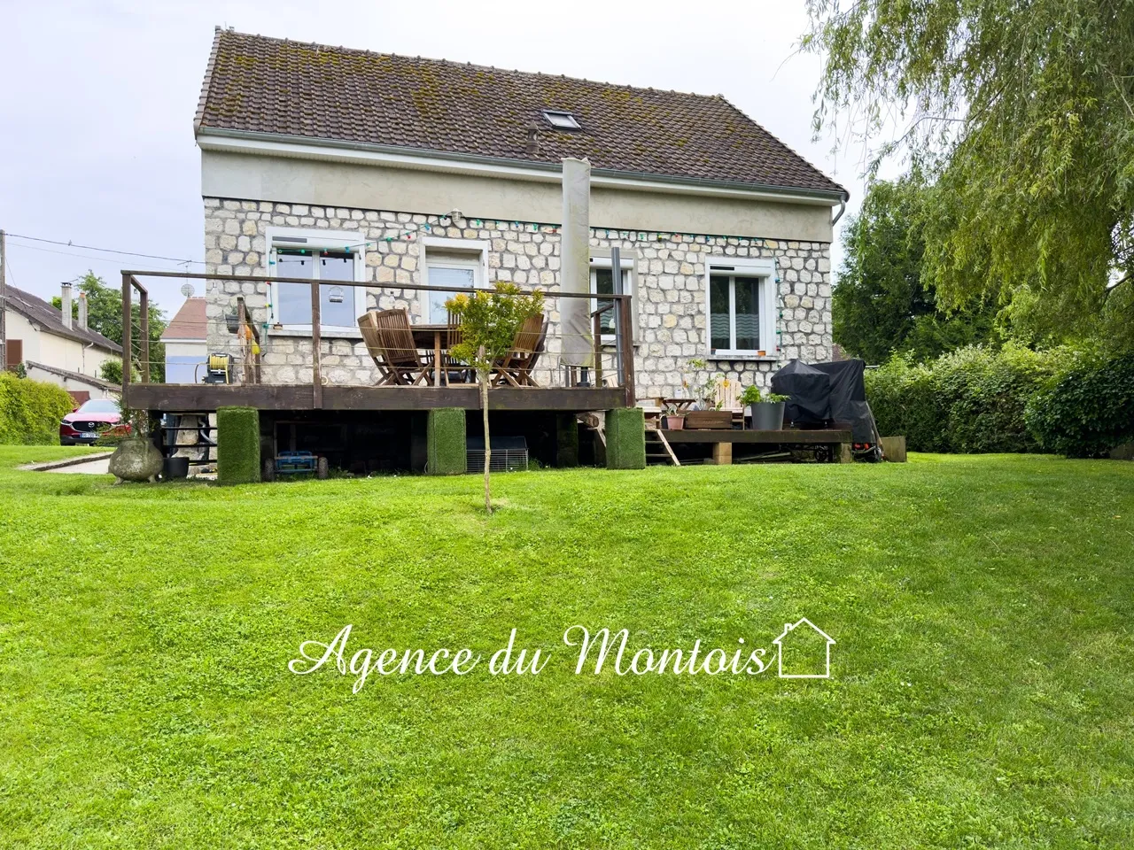 Pavillon Traditionnel avec Vue Détaillée à Donnemarie-Dontilly 