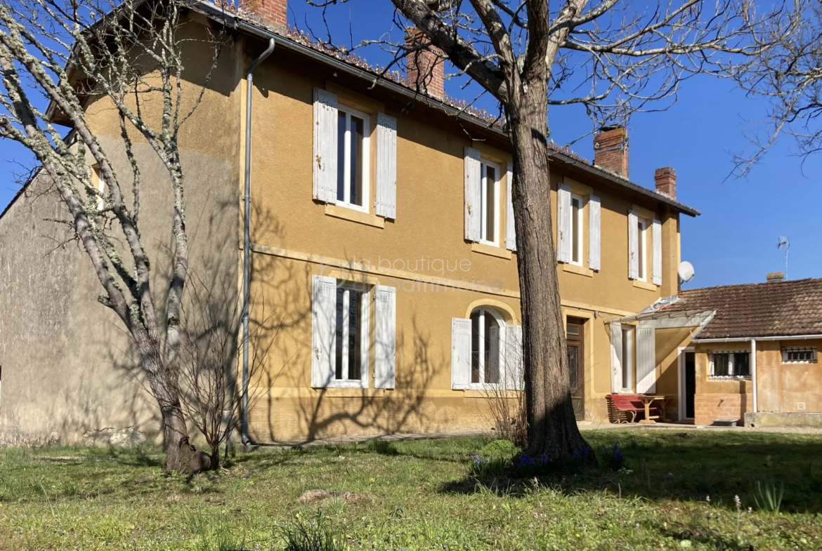 Maison en pierre de 170m2 à Langon 