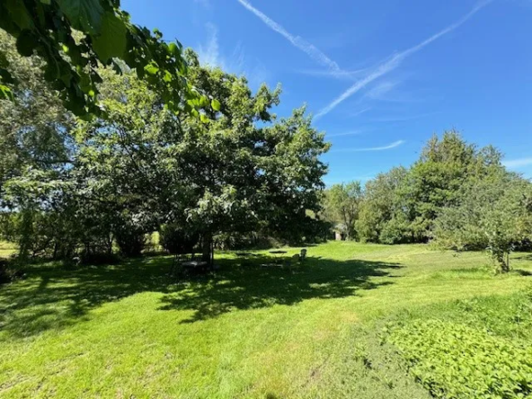 Parcelle de terrain constructible à Chevremont de 8 ares (Réf VB3571)